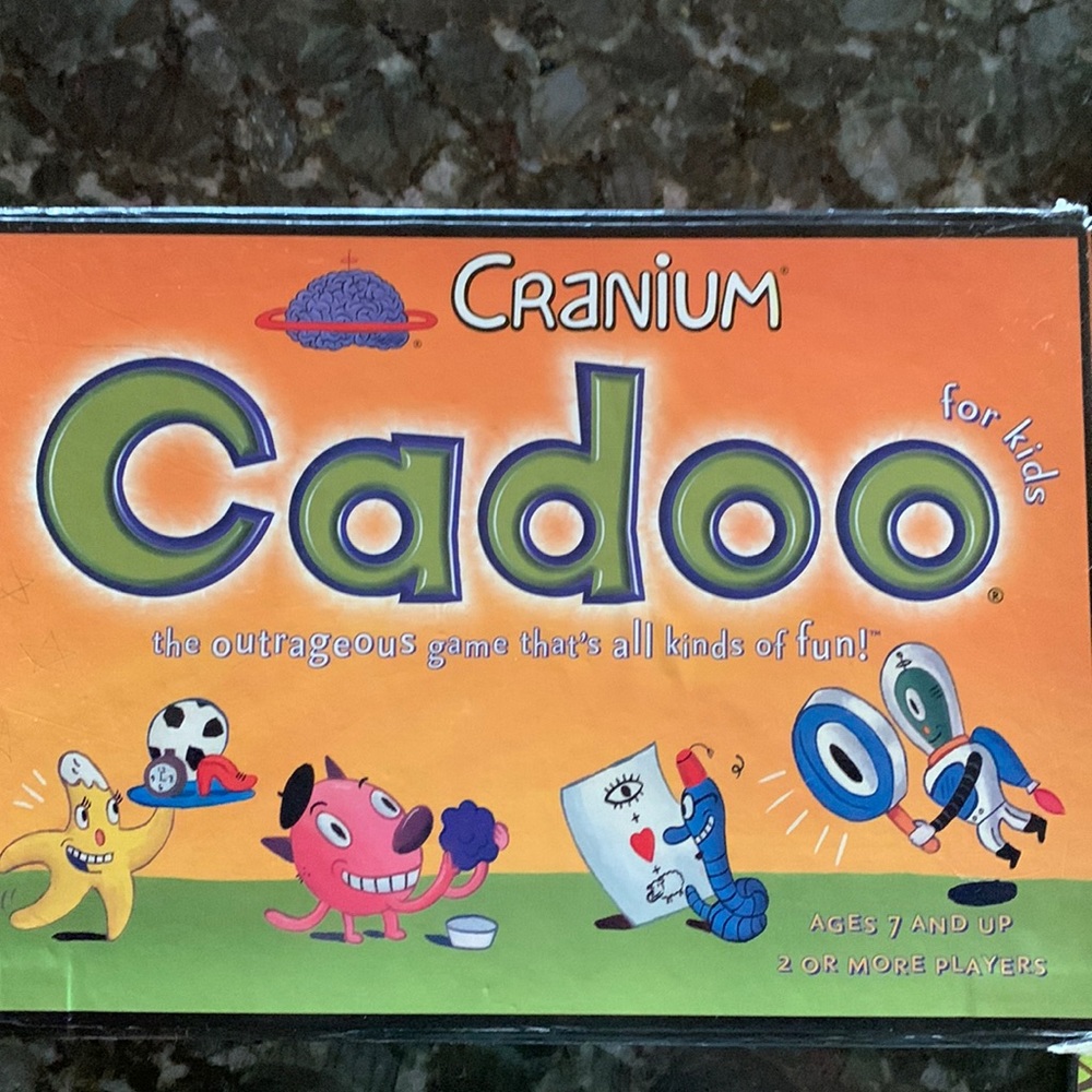 CADOO GAME / LOOKS NEW / FOR KIDS
